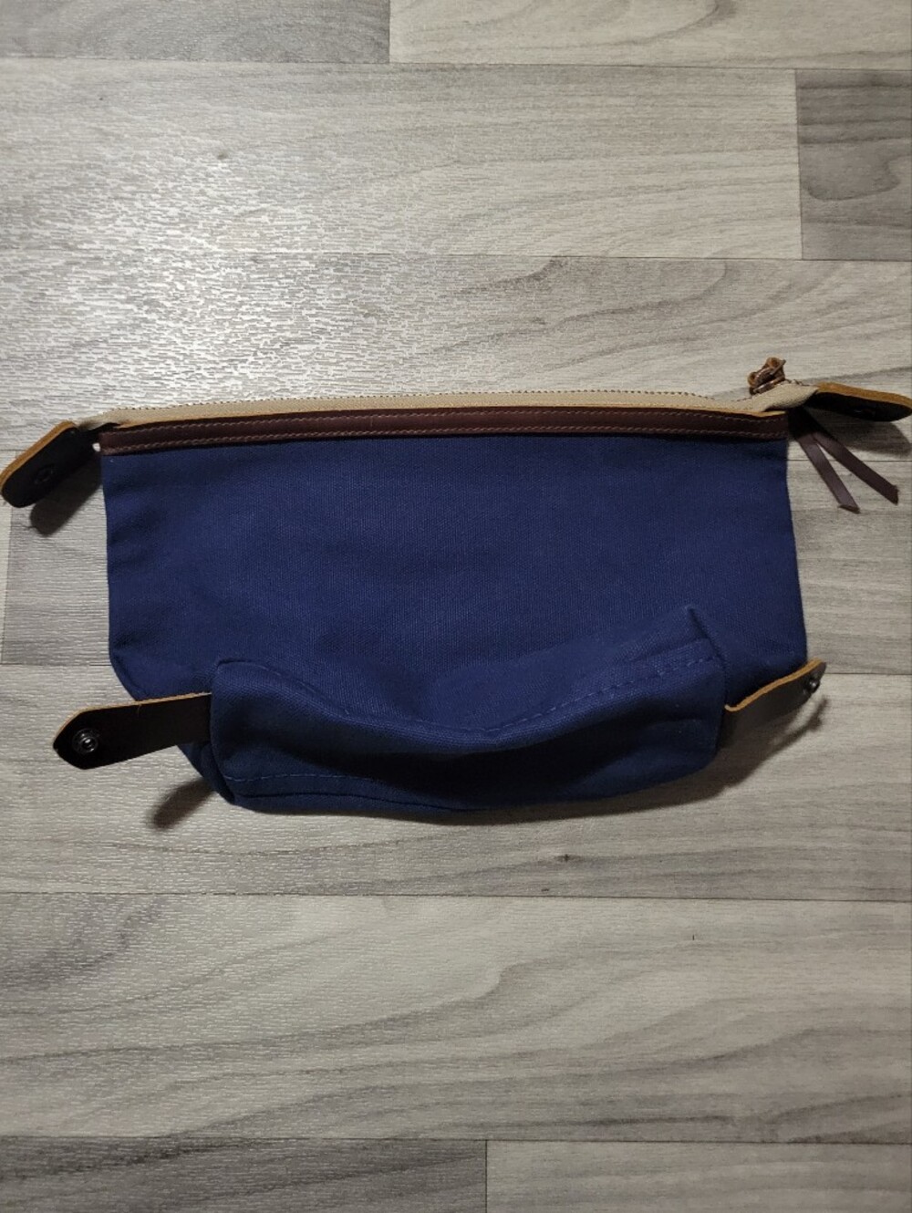 Pendleton Toiletry Bag - Picture 2 of 7